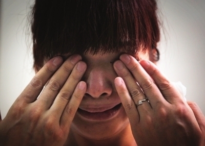 监控|5岁女儿单独睡大床,每天去老喊挤,查看监控后妈妈泪崩