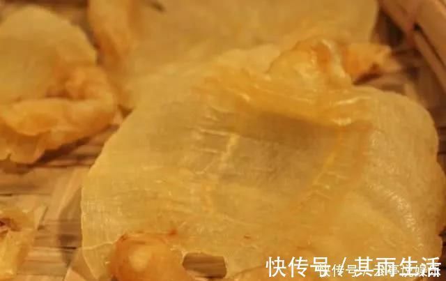 胶原蛋白|女人别太节俭,4物要舍得多吃,或助你补充胶原蛋白,更显年轻