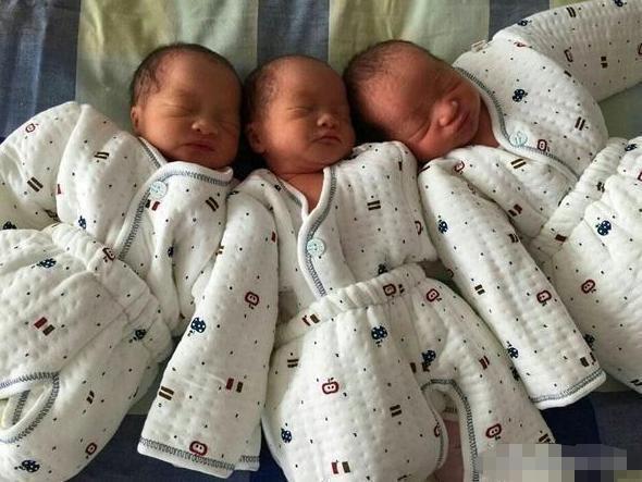 付柯炳|爸爸姓“付”,妈妈姓“柯”,给娃上户口,民警:这名酒后取的?