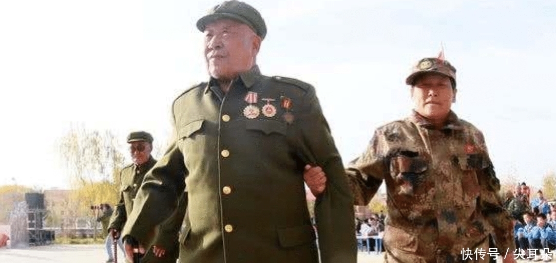 胡宗南|父亲去部队看望儿子：让你们军长出来！军长：不认识！