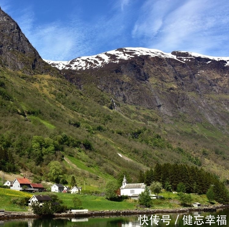 世界上最|雪山“高铁”，峡湾船行，美到窒息