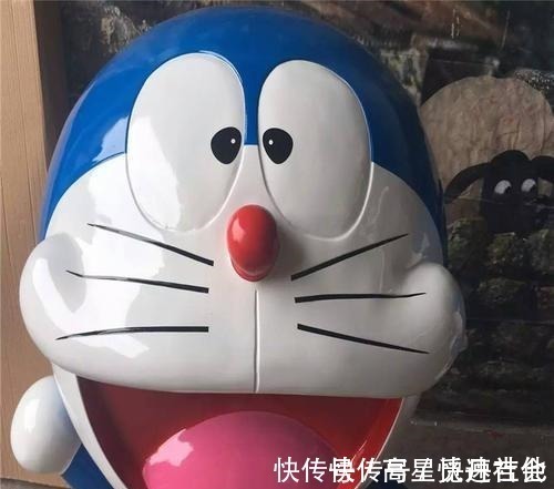 太丑|妈耶!这些动漫雕像也太丑了吧,静香长得竟然和胖虎一样
