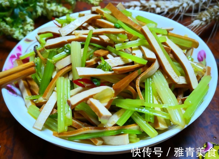 天然“补钙菜”找到了，多给孩子吃此菜，补钙质，孩子长个头