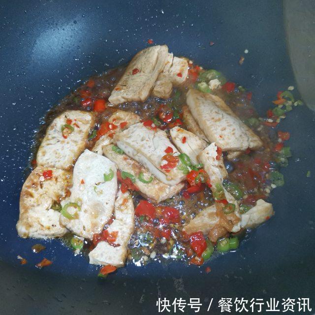 下饭|水煮豆腐，简单美味，超级下饭