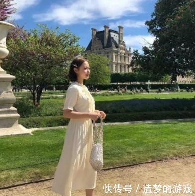 搭配 真正会穿的女人,春天穿裙子很少配高跟鞋,都穿这3双时髦又高级!
