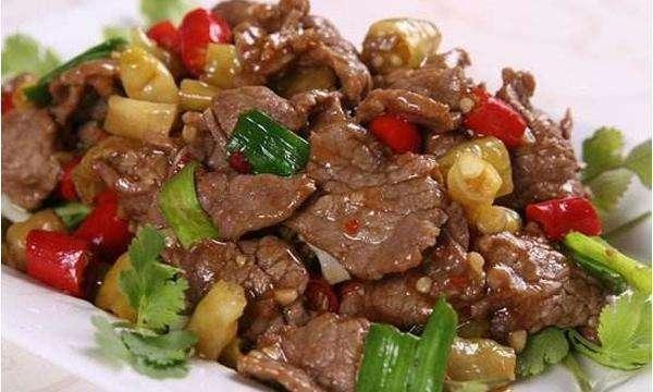 泡椒|朋友来家里住一晚，媳妇做3菜1汤，上桌后朋友直夸比饭店还好吃