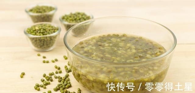 汤色|煮绿豆汤,别直接下锅煮,记住“加1步4窍门”,汤色碧绿解暑最佳!