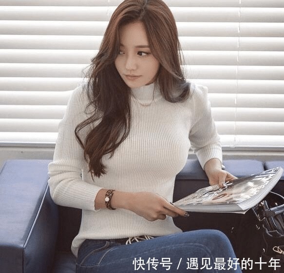 紧身牛仔裤,勾勒出玲珑曲线,很招人喜欢!