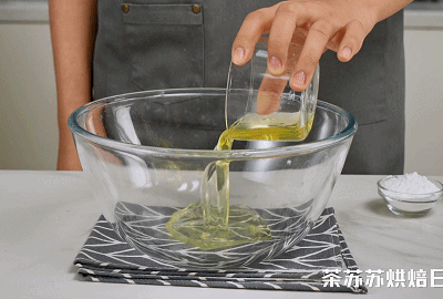 周末这样吃，雪顶焦糖咖啡磅蛋糕开启元气满满的一天