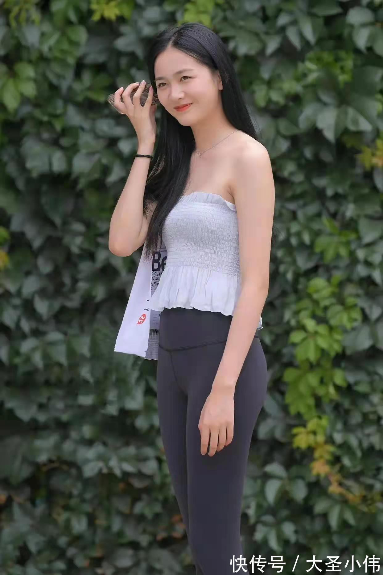 街拍|美女街拍:有的小姐姐穿搭好看又吸睛,有的土气落伍,让人无法直视