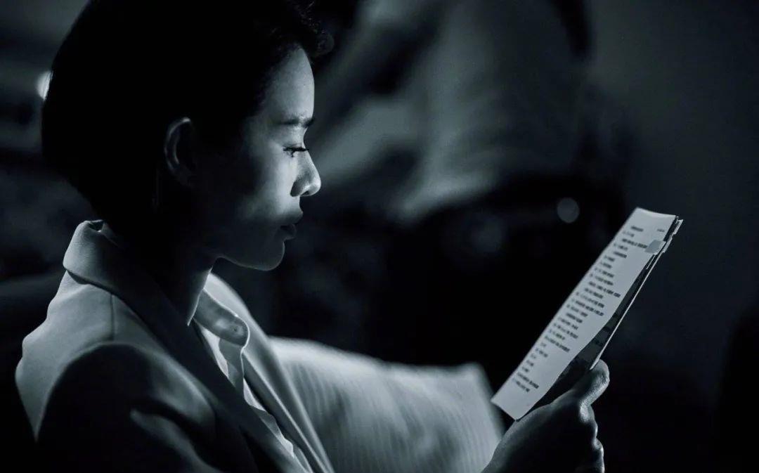 港姐|“最丑港姐”用20年逆袭:甩掉花花公子后,她靠自虐爆红!