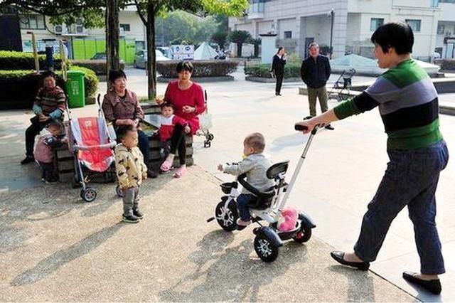 备孕|四十五岁“二胎妈妈”遇上同龄“年轻奶奶”，早生和晚生差距明显