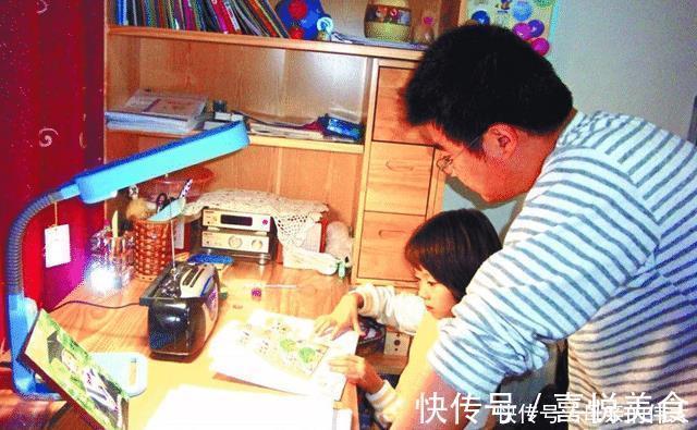 宝妈|''时代变了,一块橡皮是5元'',辅导孩子写作业,宝爸无奈又抓狂