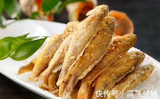 脱糊|炸小鱼时，用什么挂糊很重要，学会这个方法，出锅外酥里嫩，真香