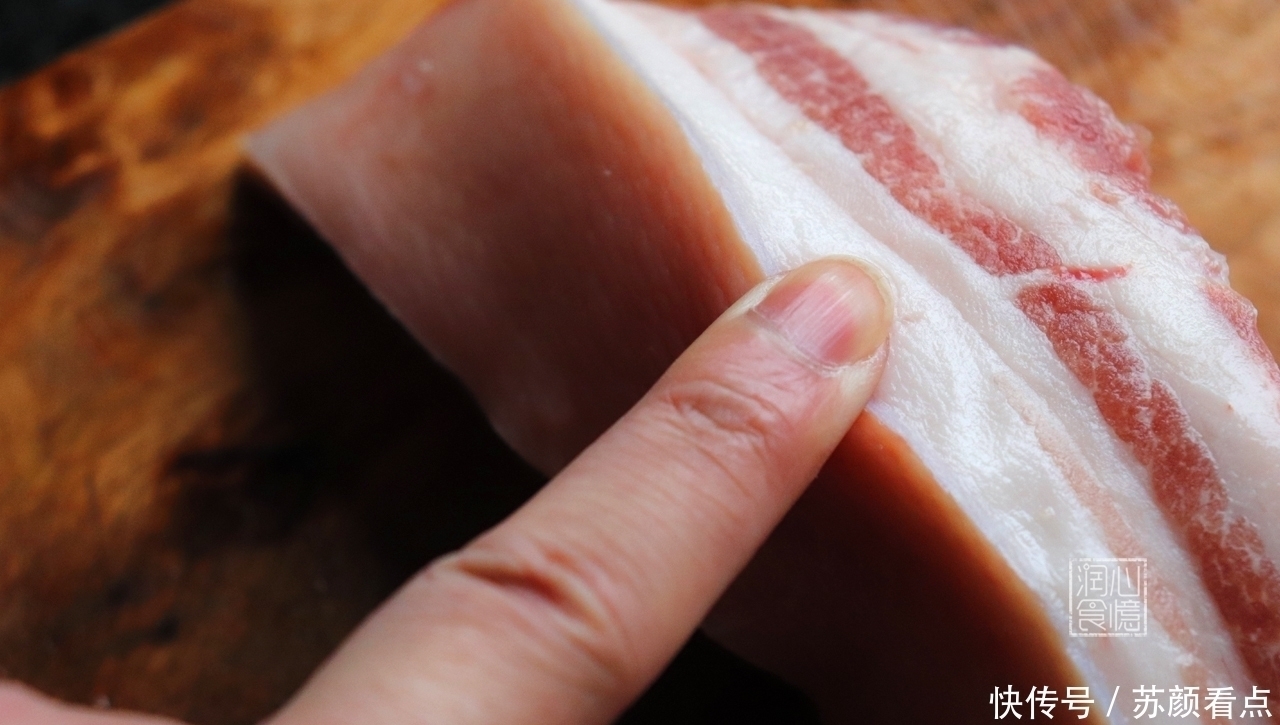 猪肉|猪肉解冻别再用醋和盐了,教你正确做法,10分钟解冻,肉新鲜如初