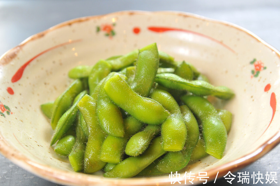 水煮毛豆|水煮毛豆,直接下锅是不对的,多做2步,毛豆颜色翠绿,还很入味
