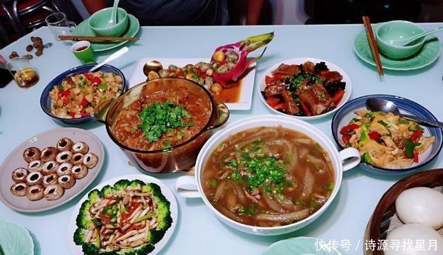 主妇|家里的客人,勤劳的主妇做了一桌菜