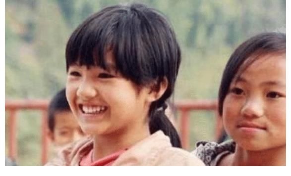 李勒优|《变形计》李勒优被城市家庭收养，脸上长满青春痘，还不忘臭美