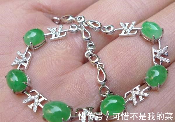 包包 一个名牌包包的价格,可以购买到翡翠,但为什么人们更喜欢买包呢