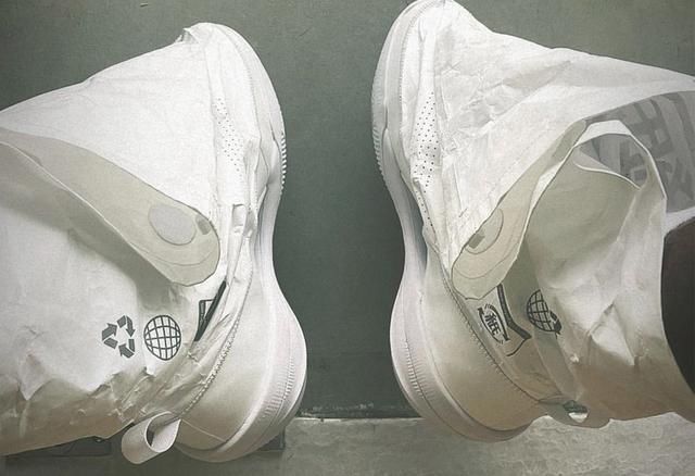 外层 又让他装到了!韦德上脚「纸袋鞋」真骚!设计师:还有八种玩法