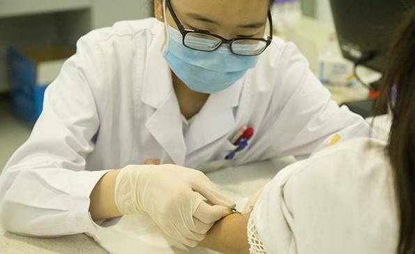 频繁|猝死前，会发出4大信号，很多人容易不当回事，及早发现或能保命