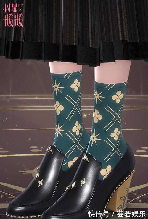 星河|闪耀暖暖:最新套装星河吟咏来袭,风格讨喜,但袜子让人无法接受