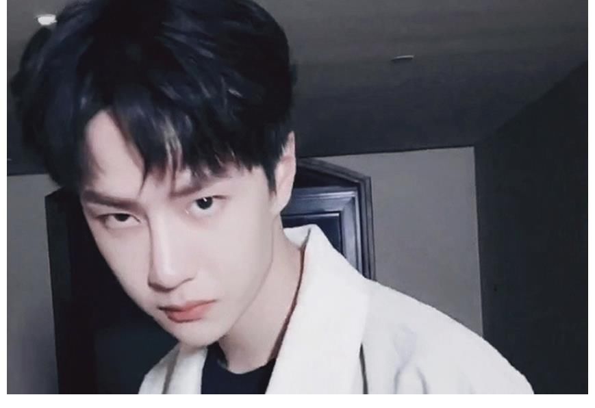 呆萌|《天天向上》公益广告,王一博表情呆萌被调侃,表演太认真?