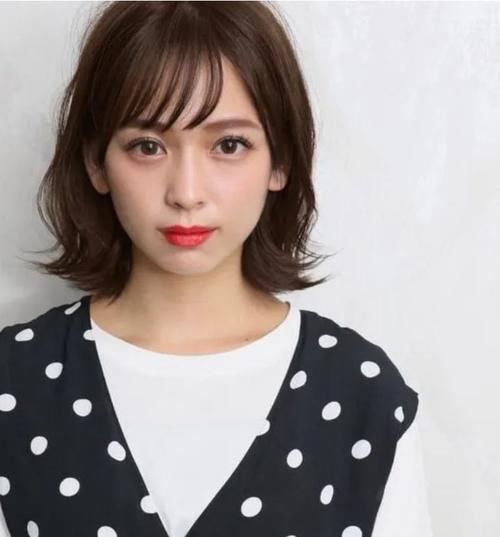 Mslynn：开学发型如何选？这四种发型简单又有气质