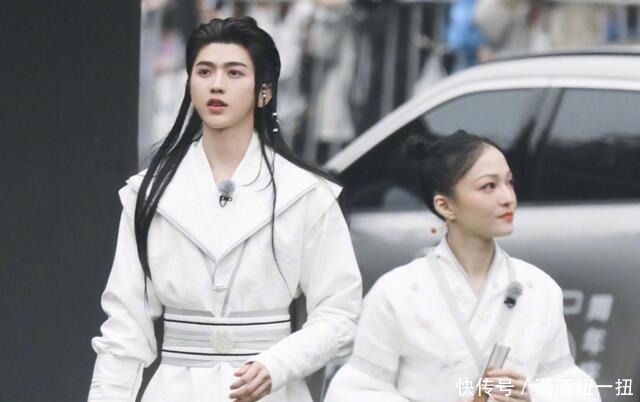 跑男CP分组,杨颖张彬彬一组,黄旭熙周也一组,蔡徐坤小组养眼