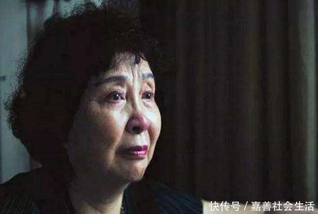 双胞胎|10年前，60岁老人不顾危险坚持生下双胞胎，现在过得怎样