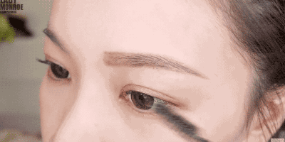 散粉|女人再忙也要记住:出门化淡妆!教你7个正确步骤,简单又好看