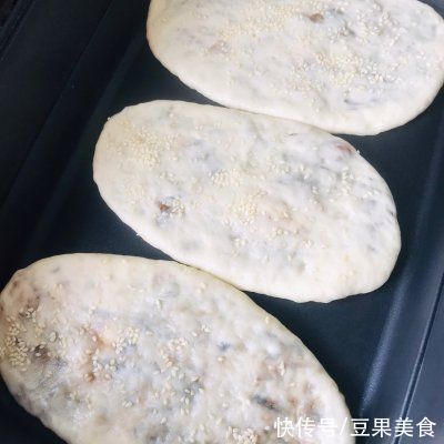 紫苏酱|第一次尝试梅干菜鲜肉锅盔，没想到这么好吃