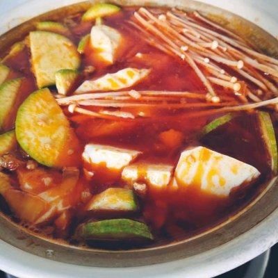 #暖冬酱在手，嗨吃部队锅#韩式豆腐汤