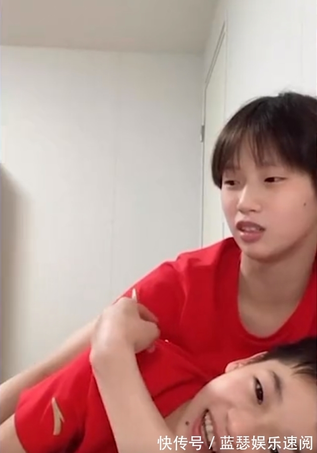 陳芋汐|全紅嬋陳芋汐“秀恩愛(ài)”！紅姐：親我一口啊，陳芋汐：我的天啊