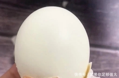 |搞笑吃鸡390:医疗兵的秘密,敌人变身烟雾王!这难道就是神仙?