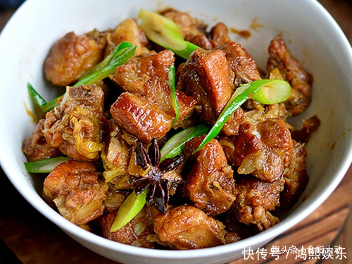 做几道家人都爱吃的菜肴,有荤有素端上桌,让人馋涎欲滴!