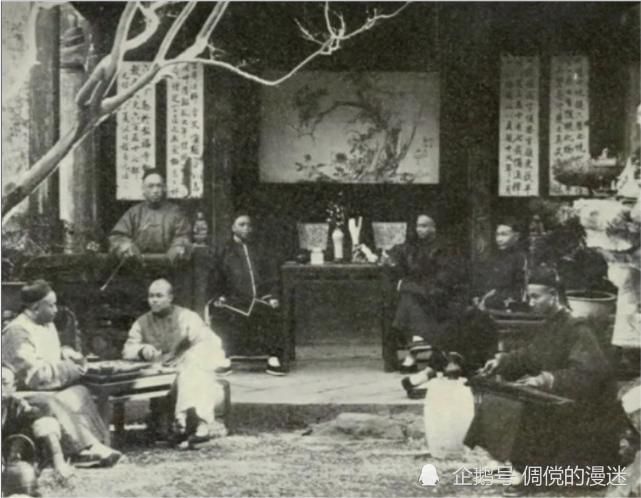 正妻|清末“罕见照”:小妾在正妻前面色如土,吃六道菜才算大户之家