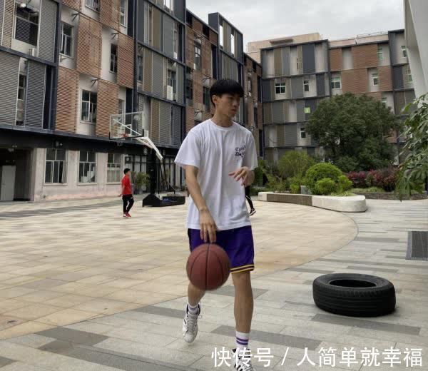 父母|14岁男孩身高已有183cm,儿科医生:4种食物是入秋“长高王”