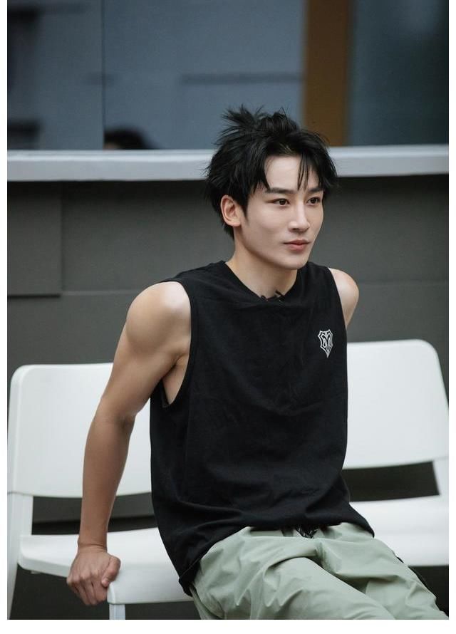 披荆斩棘的哥哥|麦亨利《披荆斩棘的哥哥》第二期热播 部落幕后训练欢乐不断