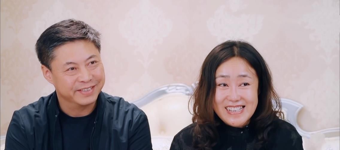 张晓龙|张佳宁和妹妹同为父母再婚，表现却截然不同，“温实初”一语道破