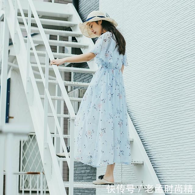 走光 清新范连衣裙,是现代女性追求时尚的必备单品