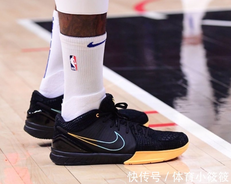 乔治 脸都不要了!乔治比赛上脚ZK4代,自己的签名鞋不穿了,PG6无望?