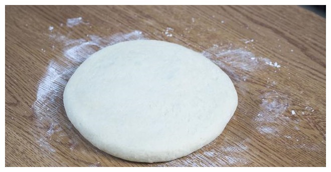 无需油炸,健康又美味的紫薯饼,一口下去会爆浆,简单几步就搞定