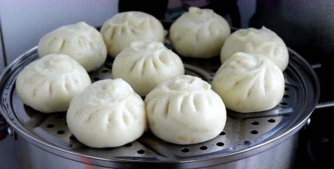 蒸馒头和包子，切记要“三次醒发”，不然出锅后死皮、塌陷还难吃