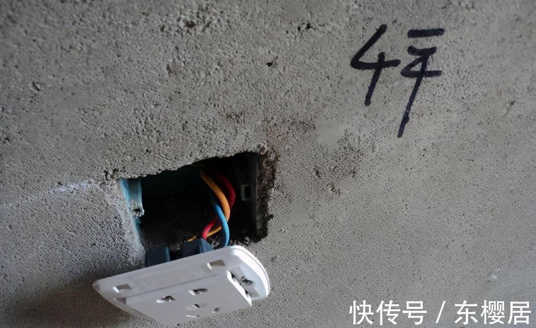 美观性|厨房装修坚持最接地气的决定，没被“坑”，而且用起来超顺手！