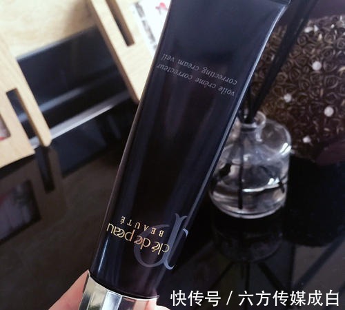 超市|超市“最不起眼”的护肤品,每个都是护肤中的王者,好用还不贵