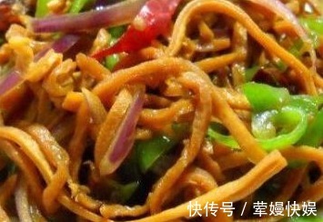 孩子们摆脱不掉的馋念，脆嫩鲜香无腥味，味道好，一盘根本不够抢