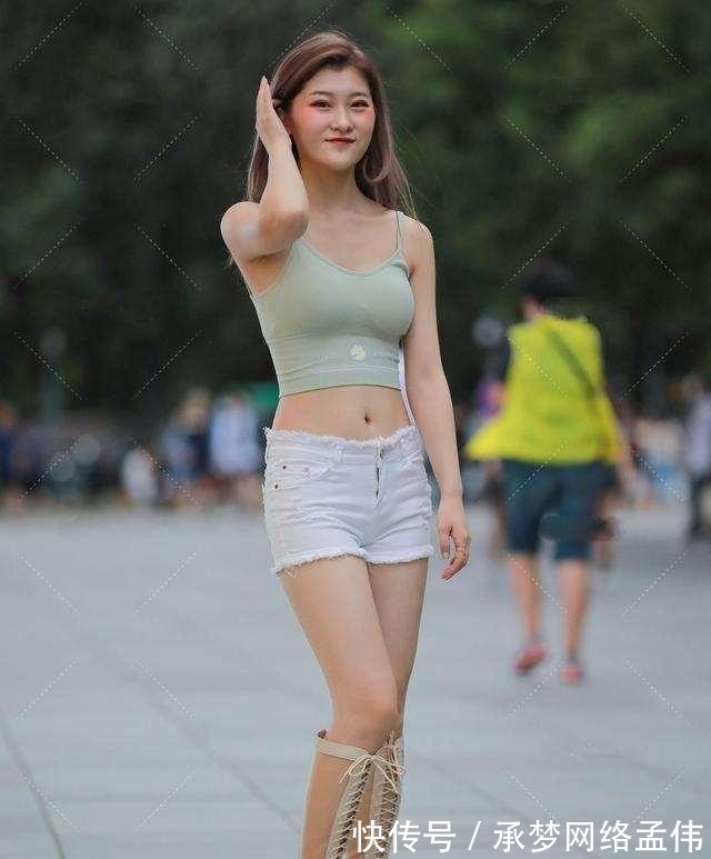 搭配|经典简约的连衣裙，非常适合时尚美女的日常穿搭，穿出你的品位