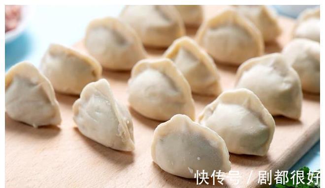 包饺子|包韭菜饺子时,记住“2放2不放”,饺子味鲜好吃,不破皮更新鲜