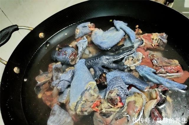 冬季,山药萝卜靠边站,最该用这菜炖汤,老人孩子爱吃滋补又营养!